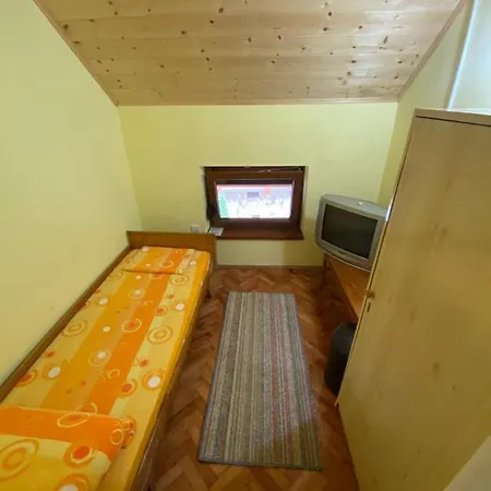 Konaci Nikola Banja Vrujci Konukevi *